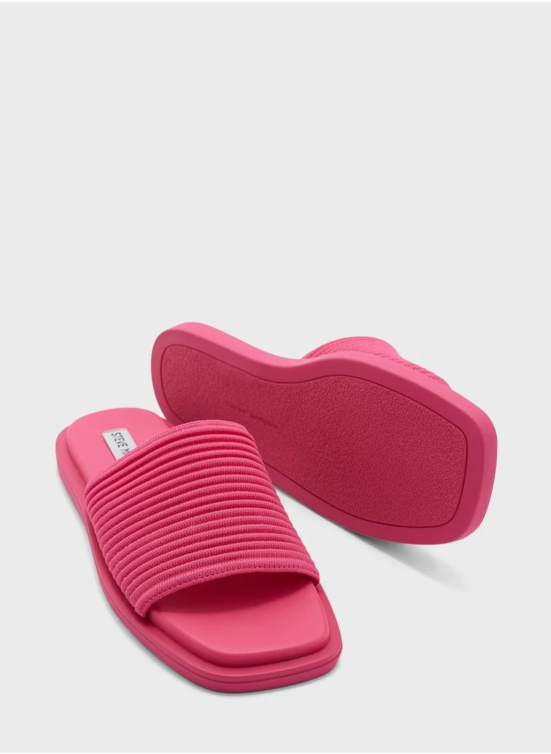STEVE MADDEN Single Strap Flat Sandals