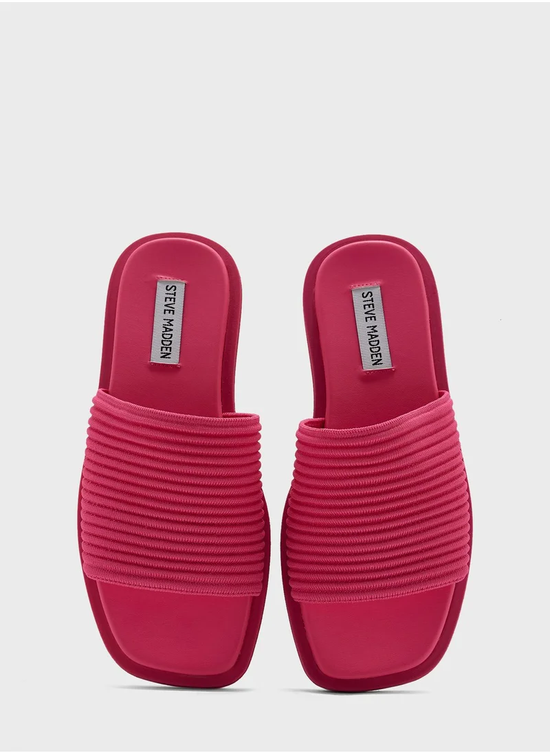 STEVE MADDEN Single Strap Flat Sandals
