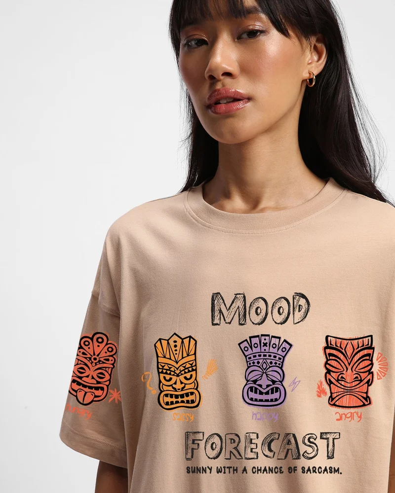 بيواكوف تيشيرت رجالي بطبعة جريئة باللون الأحمر بتصميم فضائي