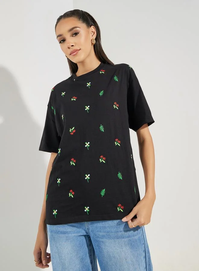 Styli Oversized Embroidery Detail Round Neck T-Shirt