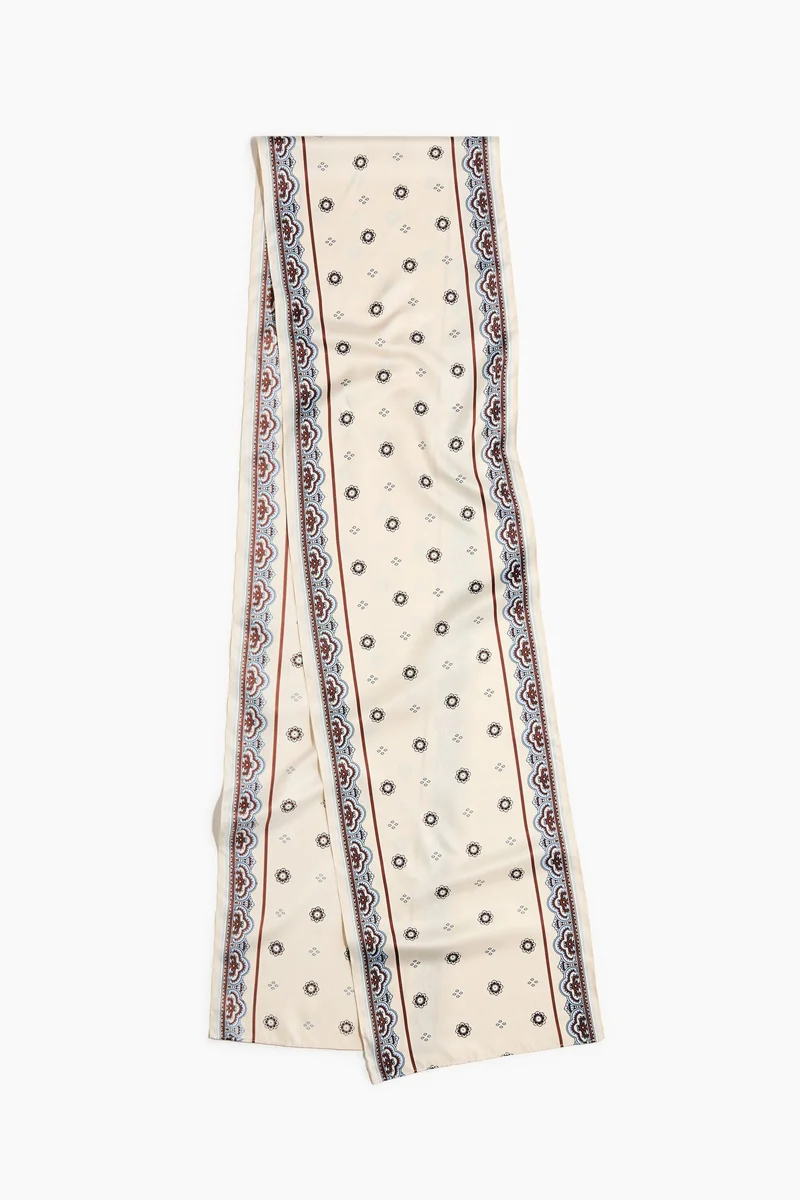 اتش اند ام وشاح مزيّن بطبعة