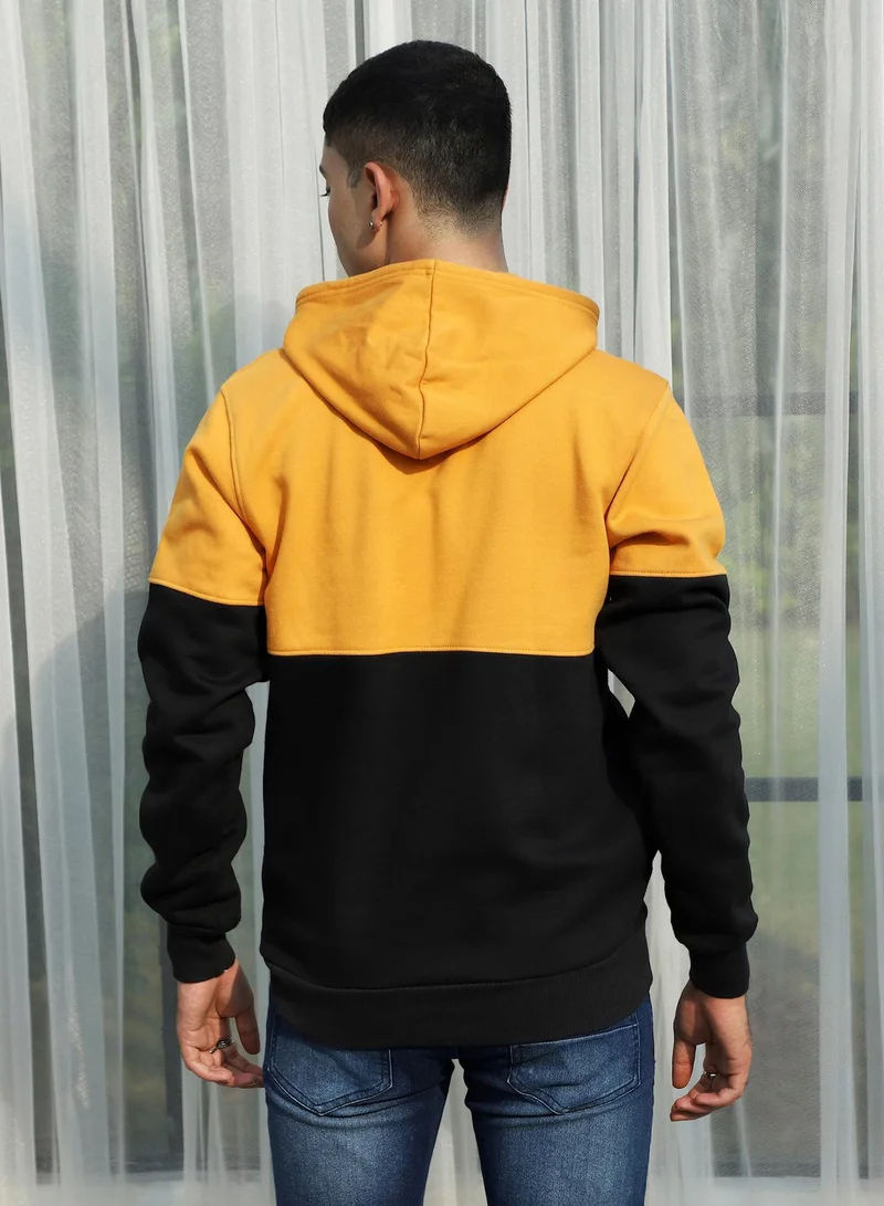 Campus Sutra Men's Black & Mustard Yellow Pullover Hoodie With Ribbed Hem