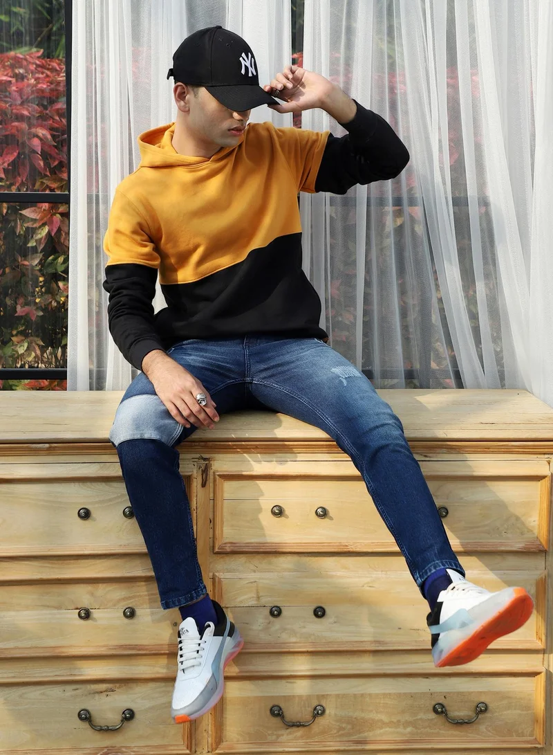 Campus Sutra Men's Black & Mustard Yellow Pullover Hoodie With Ribbed Hem