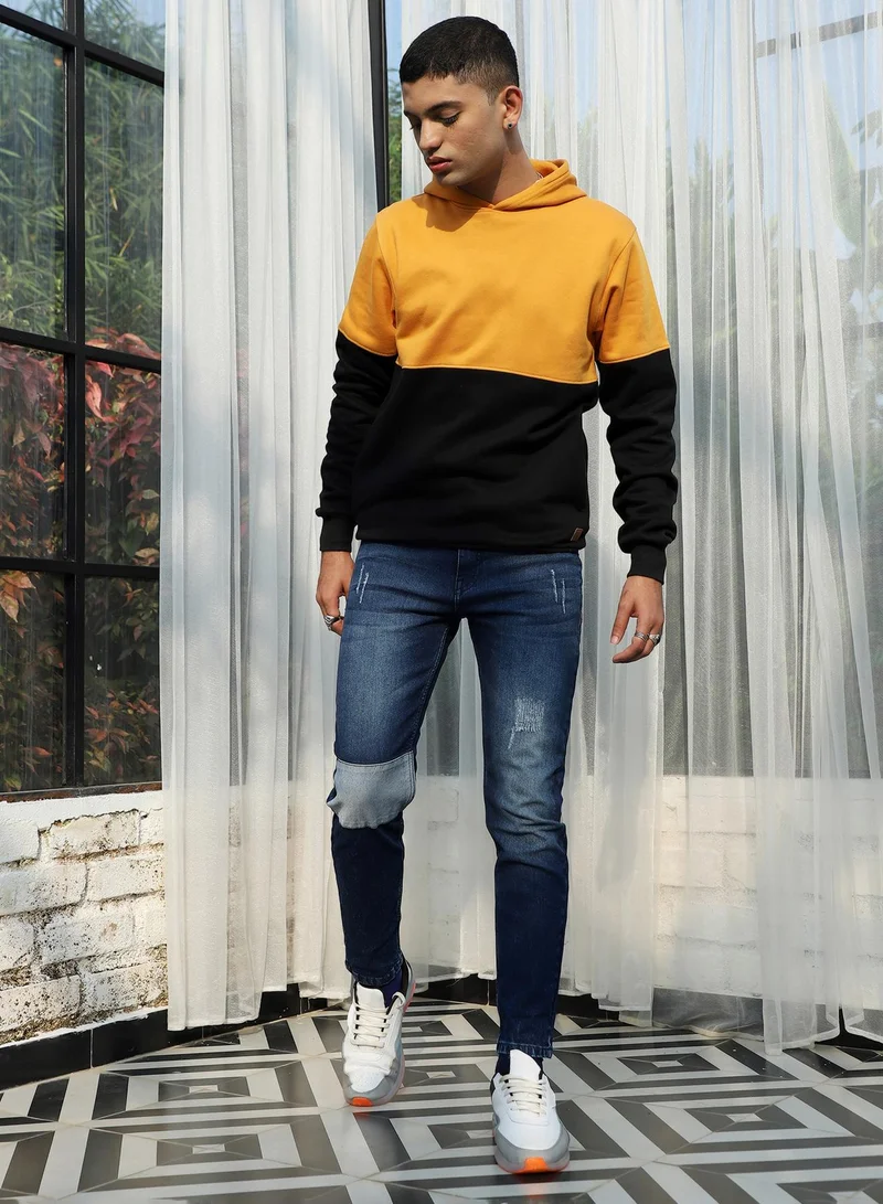 Campus Sutra Men's Black & Mustard Yellow Pullover Hoodie With Ribbed Hem