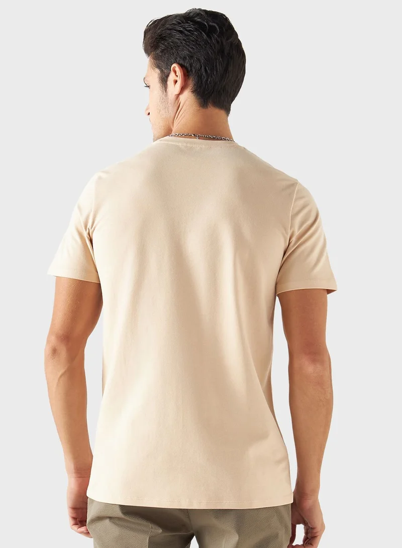 ايكونيك Crew Neck T-Shirt