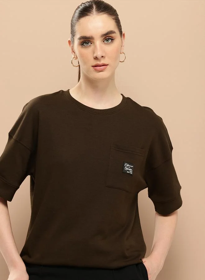 ديفيرينس أوف أوبينيون تيشيرت بقصة واسعة وأكتاف منسدلة للنساء