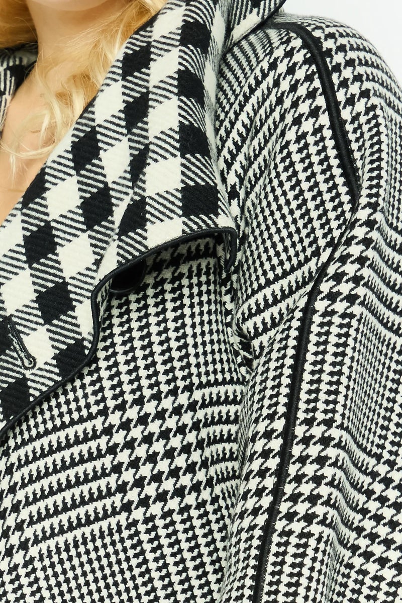 armani معطف ترنش مزخرف بنمط هوندستوث للنساء، أسود/أبيض - Image 4