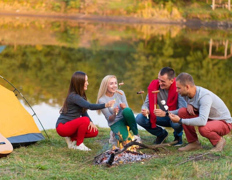 DkOvn طقم 5 عصي شواء مارشميلو، سيخ معدني قابل للتمديد بطول 32 بوصة مع مقبض خشبي، للشواء، الهوت دوغ، التخييم، الشواء، الشواية - Image 5