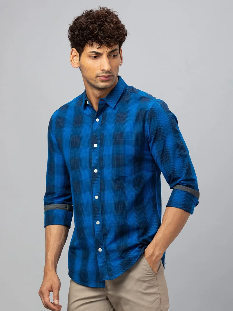 globus Globus Men Royal Blue Checked Cotton Regular Fit Casual Shirt