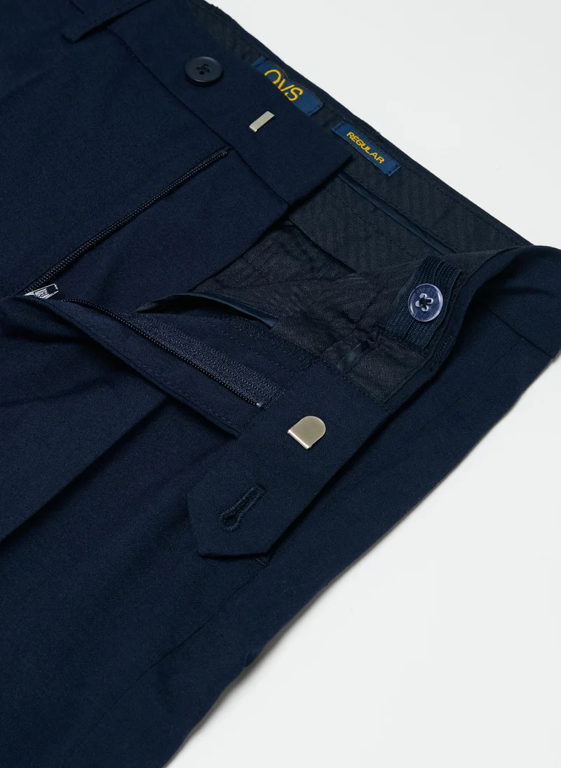 او في اس Chinos with darts