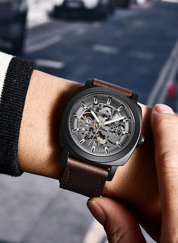 بينيار بنيار ساعة الرجال أوتوماتيكية ميكانيكية ساعات الرجال الحركة الذهبية 45 مم الهيكل العظمي رقم الماء والخدش مقاومة الجلد حزام هدية أنيقة للرجال