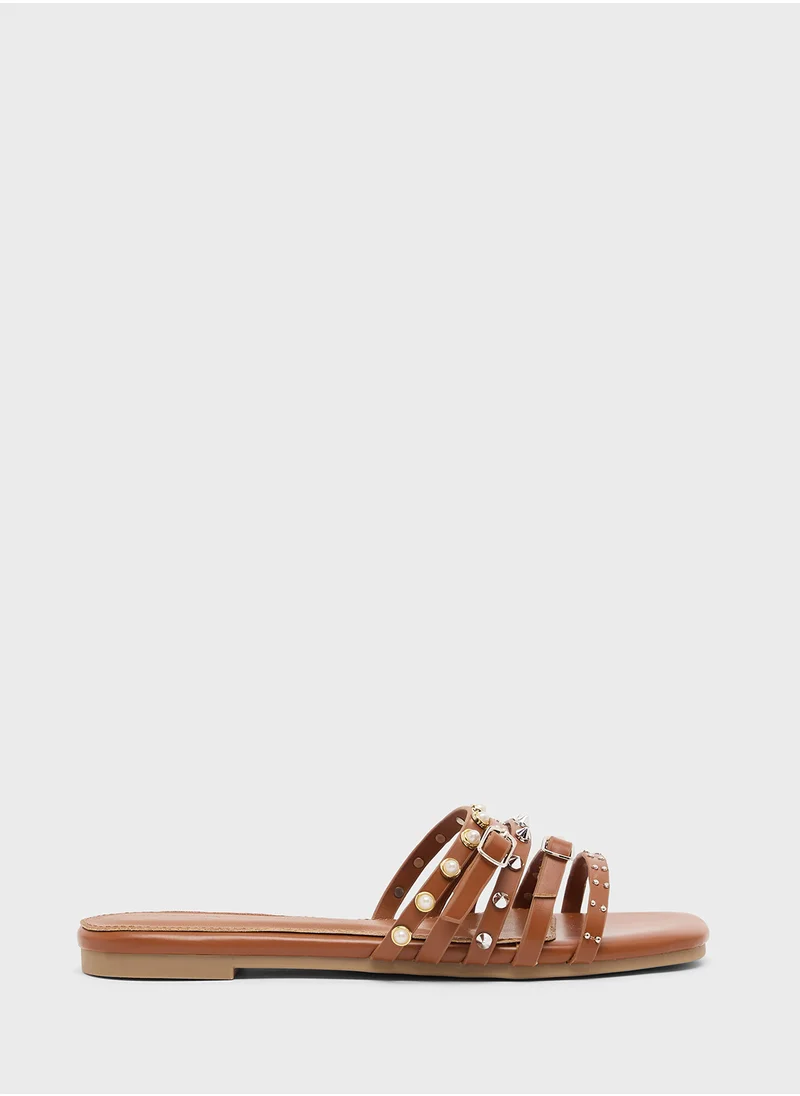 جينجر Studded Flat Sandal