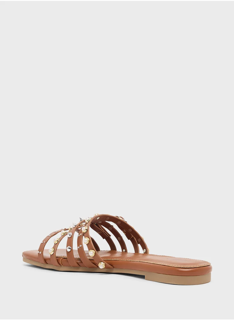 جينجر Studded Flat Sandal