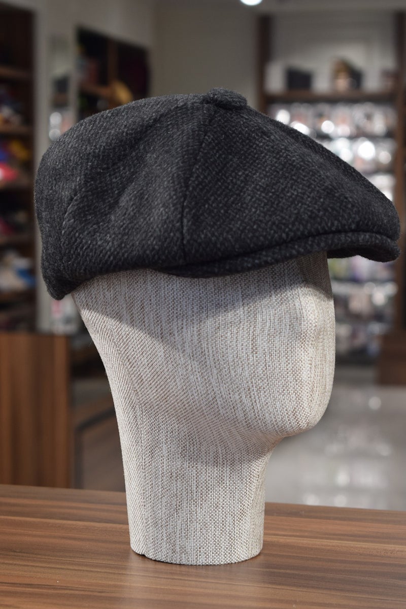 Göksu Şapka قبعة غوكسو الشتوية بأسلوب إنجليزي بيكي بلايندرز بنقوش سوداء 8 قطع - Image 1