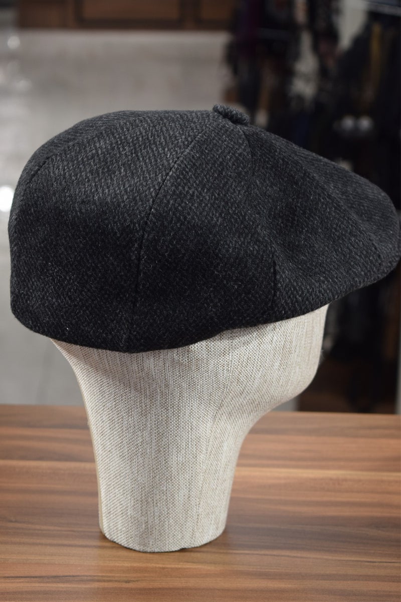 Göksu Şapka قبعة غوكسو الشتوية بأسلوب إنجليزي بيكي بلايندرز بنقوش سوداء 8 قطع - Image 4