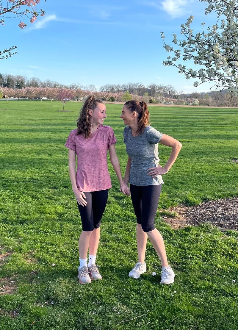 baleaf Women's Capri Leggings Knee Length High Waisted Plus Size Yoga Casual Workout Exercise Capris with Pockets Black M - Image 3