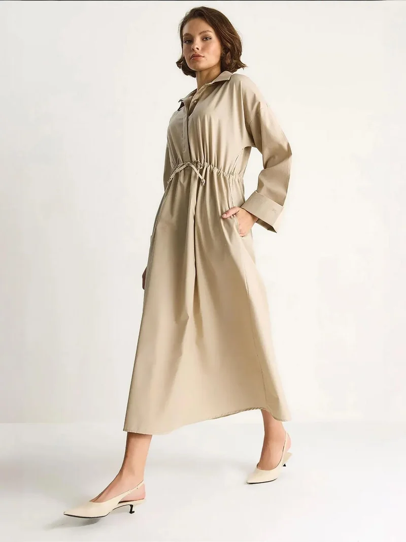 بيانكو لوتشي فستان ميدي  بأكمام طويلة وياقة شال