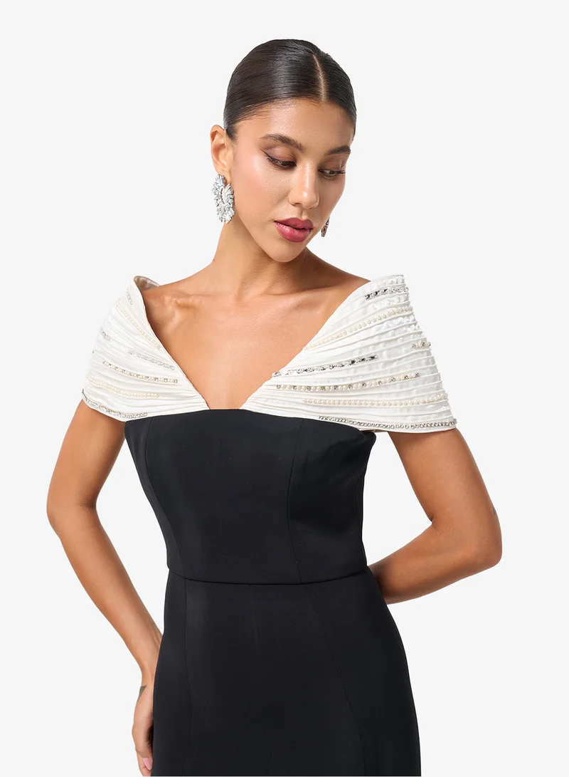 Threadz by Ajooni  Shoulder Panel Side Slit Maxi Dress for Women | Best Price UAE