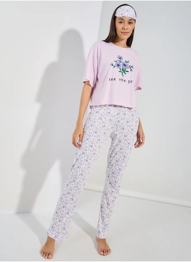 ستايلي Floral Graphic Drop Shoulder T-Shirt  & AOP Pyjama Set