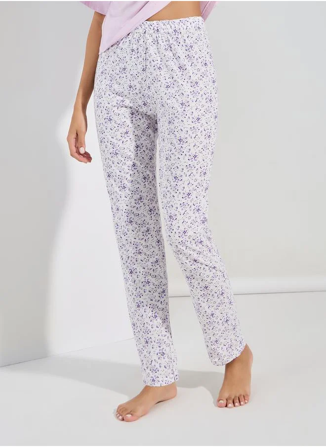 ستايلي Floral Graphic Drop Shoulder T-Shirt  & AOP Pyjama Set