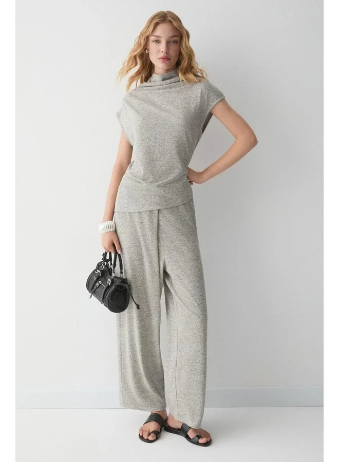 ENVELOPE Women's Straight-Collared Flowing Cruise Drape-Detail Wide-Leg Gradient Top and Bottom Set.
