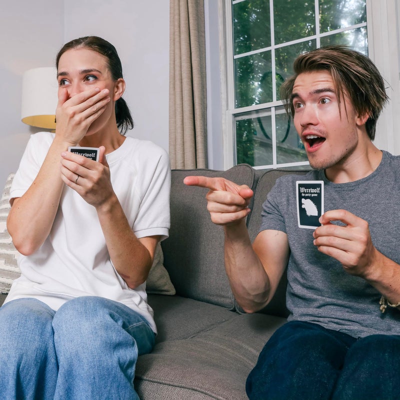 Apostrophe Games لعبة الذئب - لعبة الحفلات من أپوستروف - 42 بطاقة دور، لـ 7 إلى 30 لاعب - لعبة هالوين، للبالغين والمراهقين - لعبة لوحية تفاعلية - Image 5