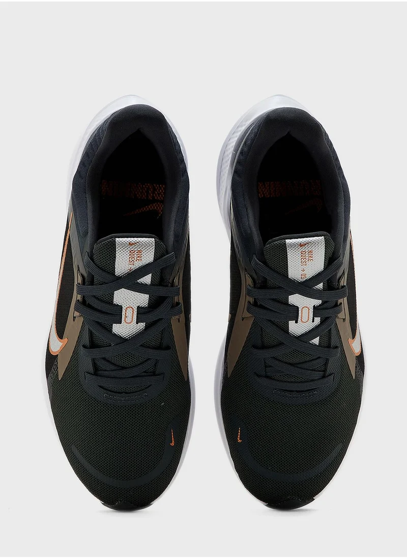Nike Quest 5