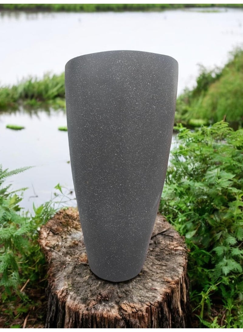 كلور زون بوتري اوعية للمنزل الداخلية والخارجية هيكل متين وقوي، مثالية لنباتاتك الكبيرة تمنع تغير اللون والتشقق الناتج عن التعرض لأشعة الشمس مقاوم للماء واشعة الشمس وعوامل الجو، فايبر65  cm - رمادي غامق - Image 1