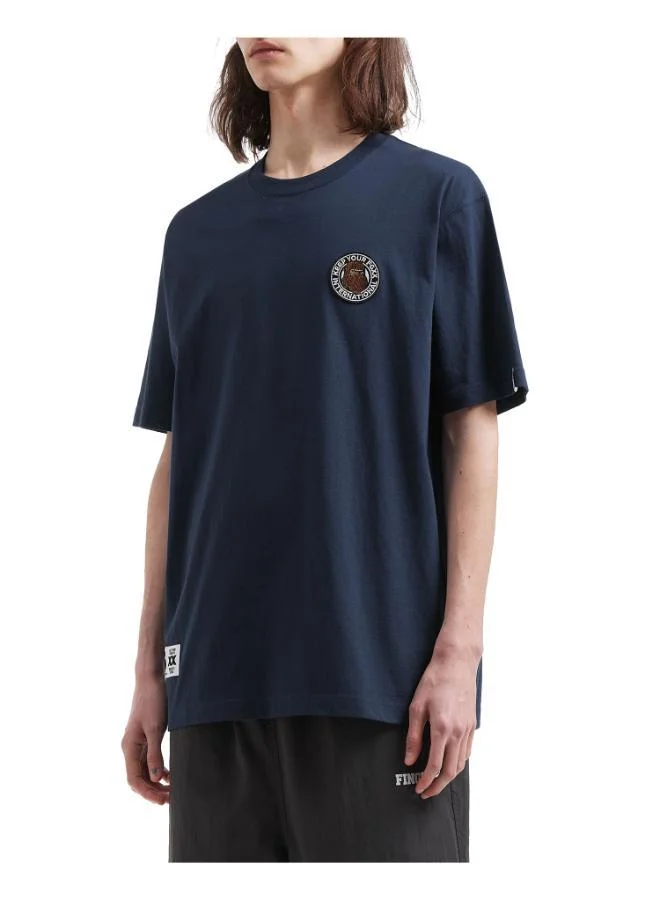 فينجركروكس تيشيرت بشعار بيج فوت