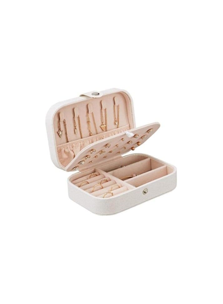 صندوق مجوهرات مخملي فاخر من ثلاث طبقات، منظم مجوهرات محمول مع زر قفل، حقيبة تخزين أنيقة للسفر للخواتم والاقراط والاساور والقلائد (ابيض) - Image 1