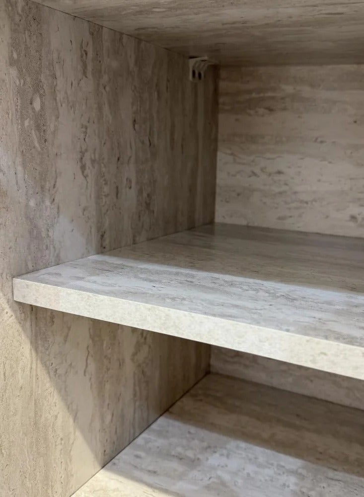 كريسلو  جزامة خشبية بثلاثة أبواب بتصميم أنيق وعملي - Image 3