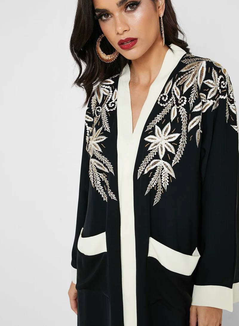 hayas closet Embroidered Contrast Detail Abaya