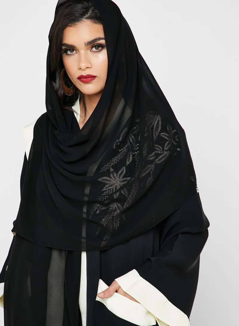hayas closet Embroidered Contrast Detail Abaya