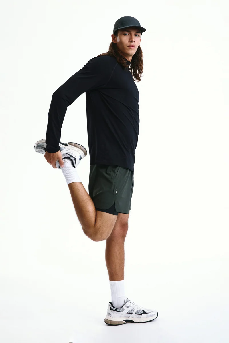H&M  Muscle Fit Zip top sports top with DryMove™ for Men | Best Price UAE