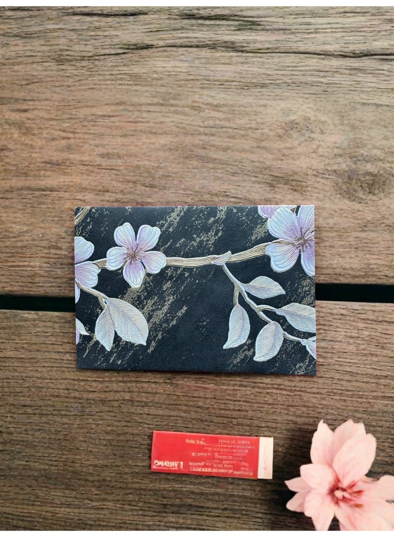 30pcs high-end vintage floral envelopes (black) is decorated with embossed gold foil. The floral pattern features a 3D textured design and is perfect for weddings, Christmas, anniversaries, birthdays, New Year's Day, Valentine's Day, and other occasions, as well as everyday use. Made of high-quality paper, they're suitable for everyone. (Due to paper cutting, the placement of the flowers may be random.) - Image 4