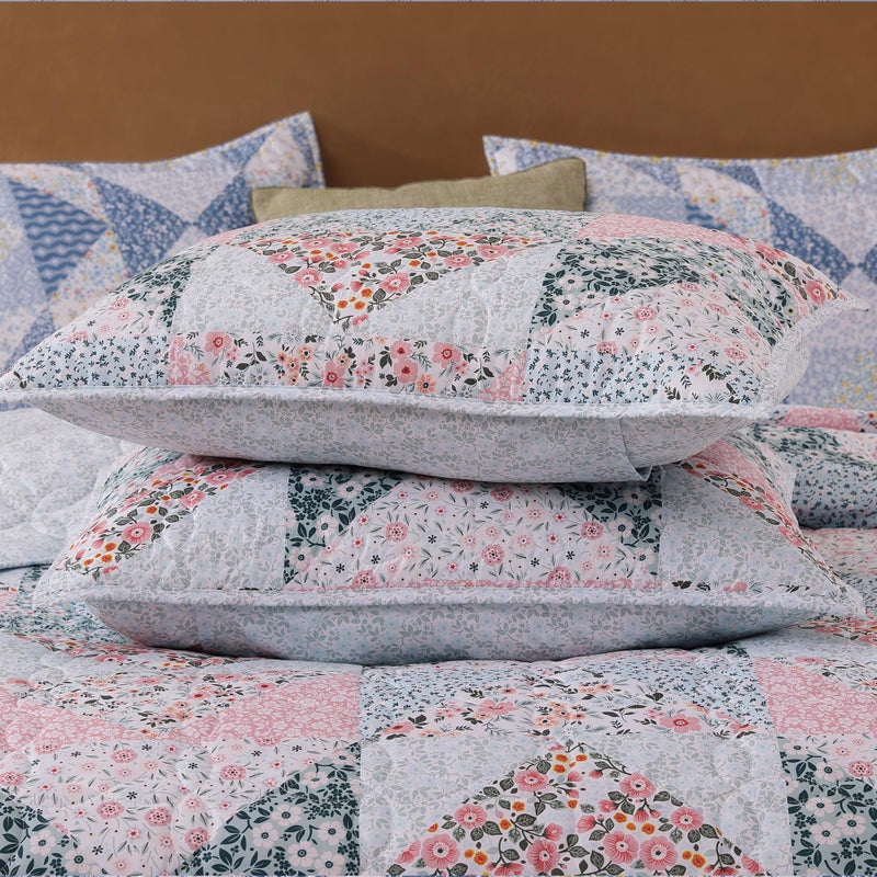 BLOOMHAVEN Quilt Set Queen Size, Patchwork Pink Floral Quilt Sets, Reversible Bedspread Lightweight and Breathable for All Seasons, Soft Quilted Bedspread with 2 Pillow Shams - Image 4