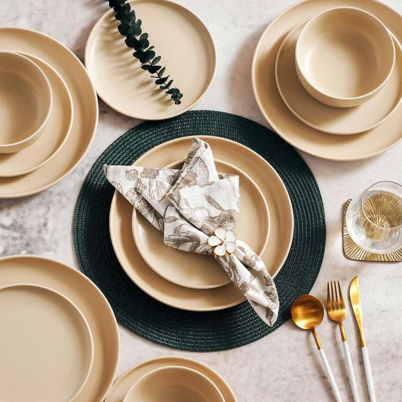 Pan Home طقم عشاء بيفين 18 قطعة من الخزف - كريمي