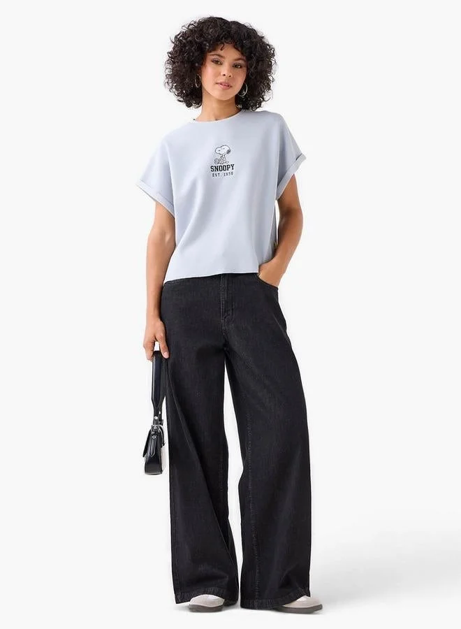 SP Characters T-shirt with Snoopy Embroidery