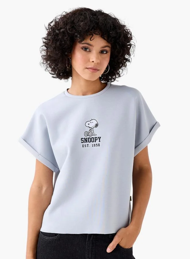SP Characters T-shirt with Snoopy Embroidery
