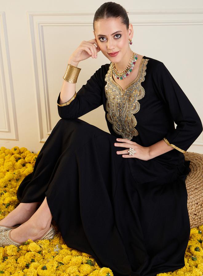 SASSAFRAS Embroidered Short Kurta With Maxi Skirt Co-Ords Set by Styli  - Image 2