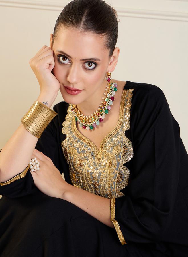 SASSAFRAS Embroidered Short Kurta With Maxi Skirt Co-Ords Set by Styli  - Image 4