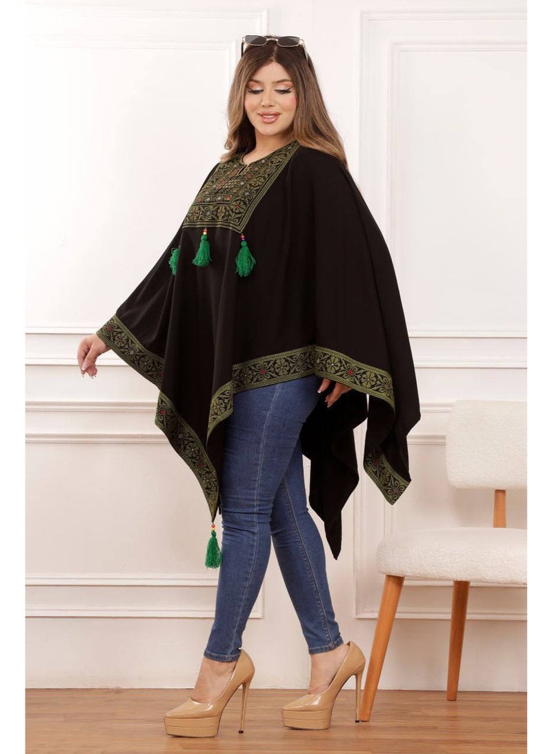 ليالي الجلابية بونشو "ألوان الأرض" من ليالي الجلابية – تصميم أنيق بتطريز هندسي أخضر وزخارف فريدة، لإطلالة عصرية ومريحة - Image 3