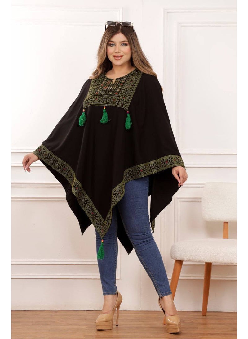 ليالي الجلابية بونشو "ألوان الأرض" من ليالي الجلابية – تصميم أنيق بتطريز هندسي أخضر وزخارف فريدة، لإطلالة عصرية ومريحة - Image 1