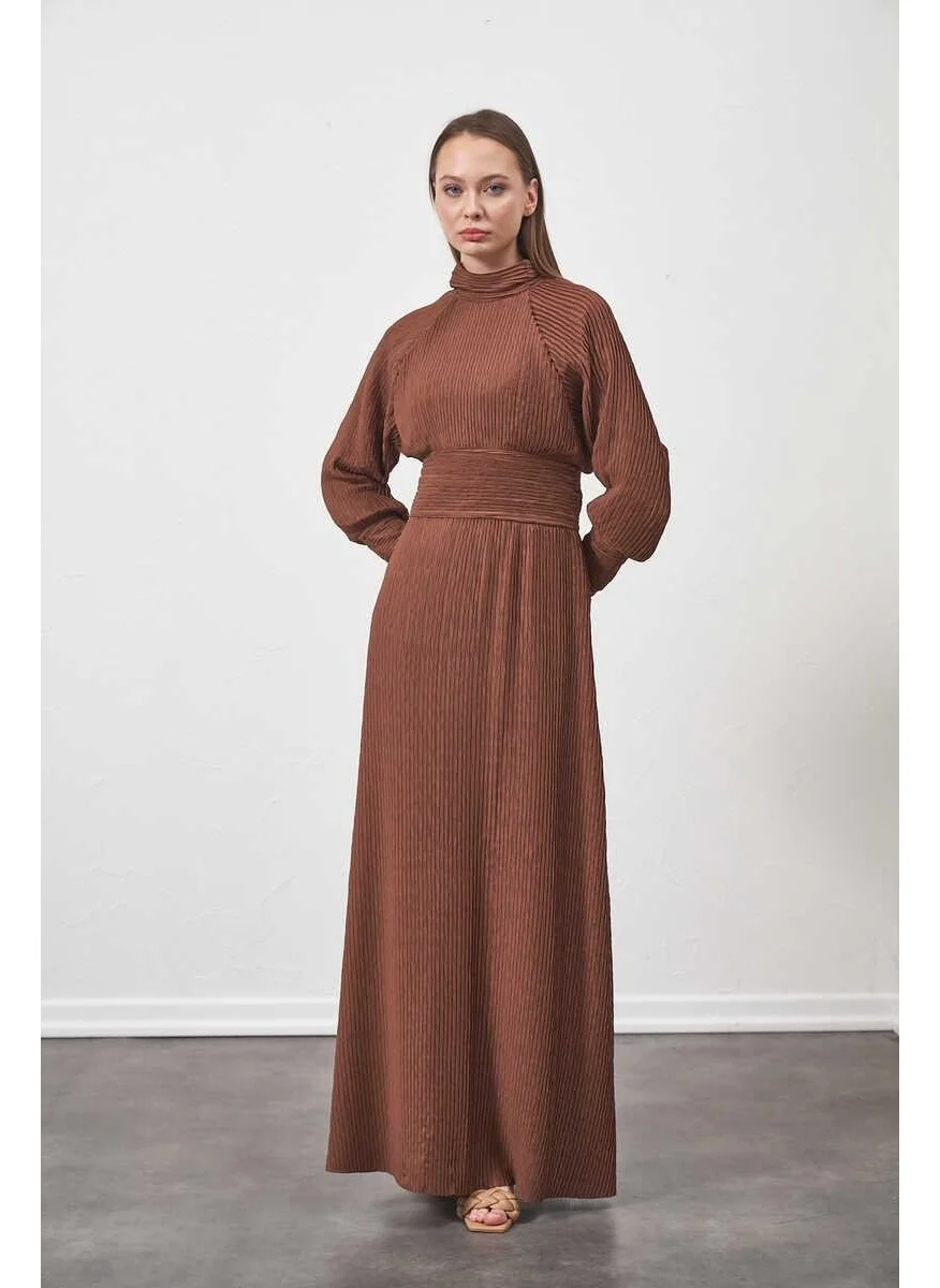 Mevra Pleated Dress Brown