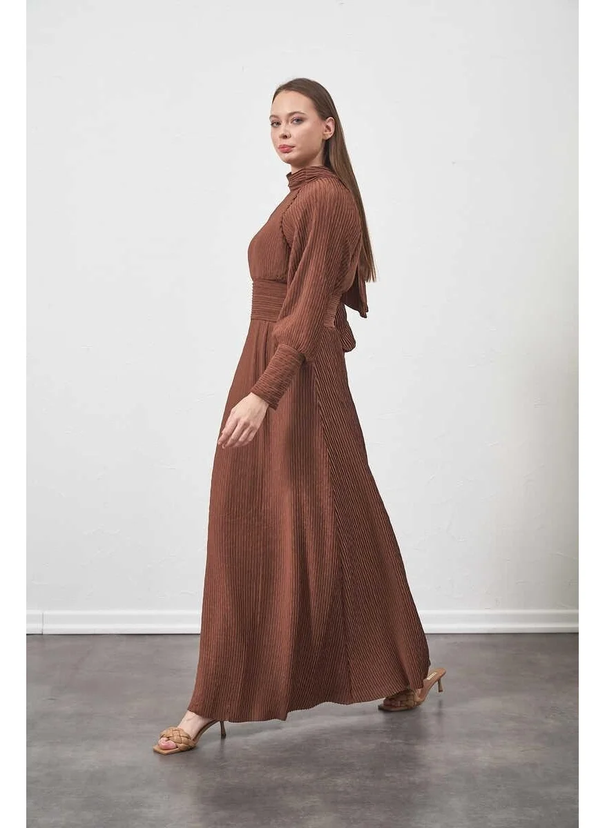 Mevra Pleated Dress Brown