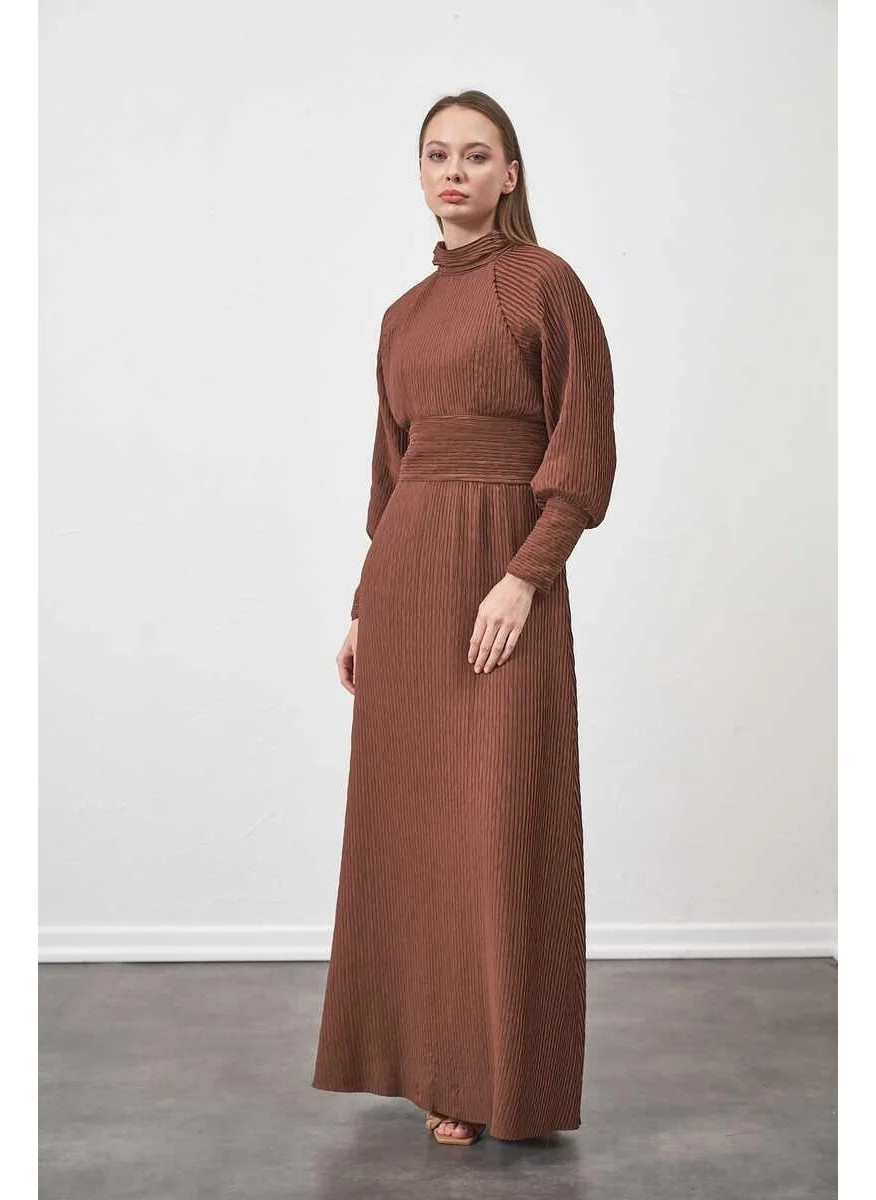 Mevra Pleated Dress Brown