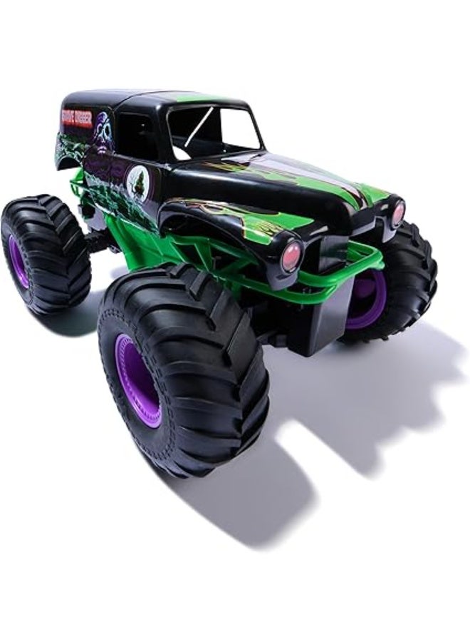 Monster Jam Smash & Bash Grave Digger RC 1:15 Scale 6072500 - Image 4