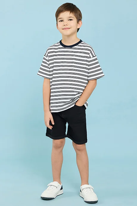 R&B Solid Denim Shorts With Button Closure