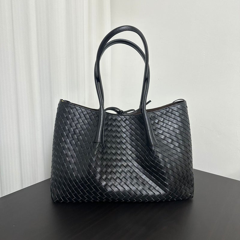 2025 Spring And Woven Hand Shoulder Hand Tote Bag Big Bag Mummy Bag Walking Bag Women'S Bag Supply - Image 5