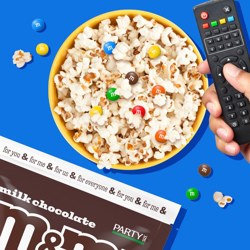 M&M'S Milk Chocolate Candy, Party Size, 38 oz Bag (Pack of 2) - Image 4